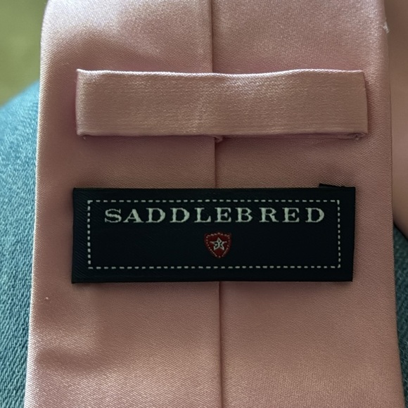 Saddlebred 100% silk‎ pink men’s tie 3 1/4” width - Picture 4 of 5